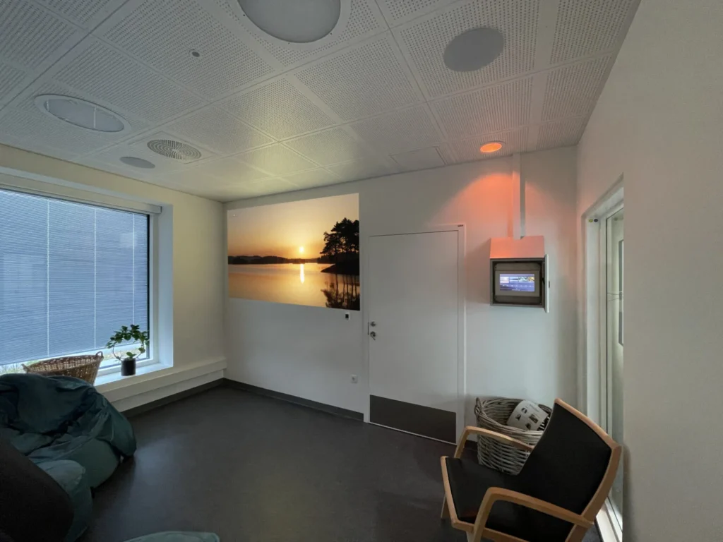 Wavecare Sanserum er en vigtig del af behandlingen, på mere end 100 afsnit i Danmark og på PC Torshavn på Færøerne.